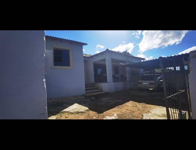 4 BEDROOM FREEHOLD FOR SALE IN HOWICK CENTRAL